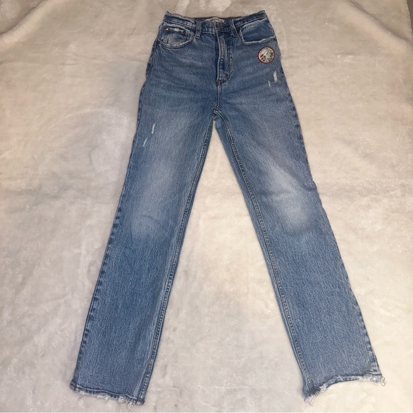 Abercrombie & Fitch High Rise Distressed Patch Straight Leg Denim Jeans Size 24 - Picture 2 of 13